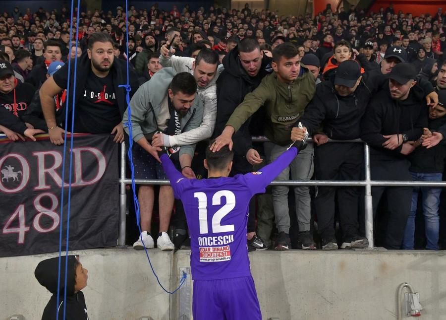 Ce s-a întâmplat în Ghencea, după victoria Stelei cu Dinamo: injurii greu de reprodus + Ce i-au făcut dinamoviștii gafeurului Oncescu