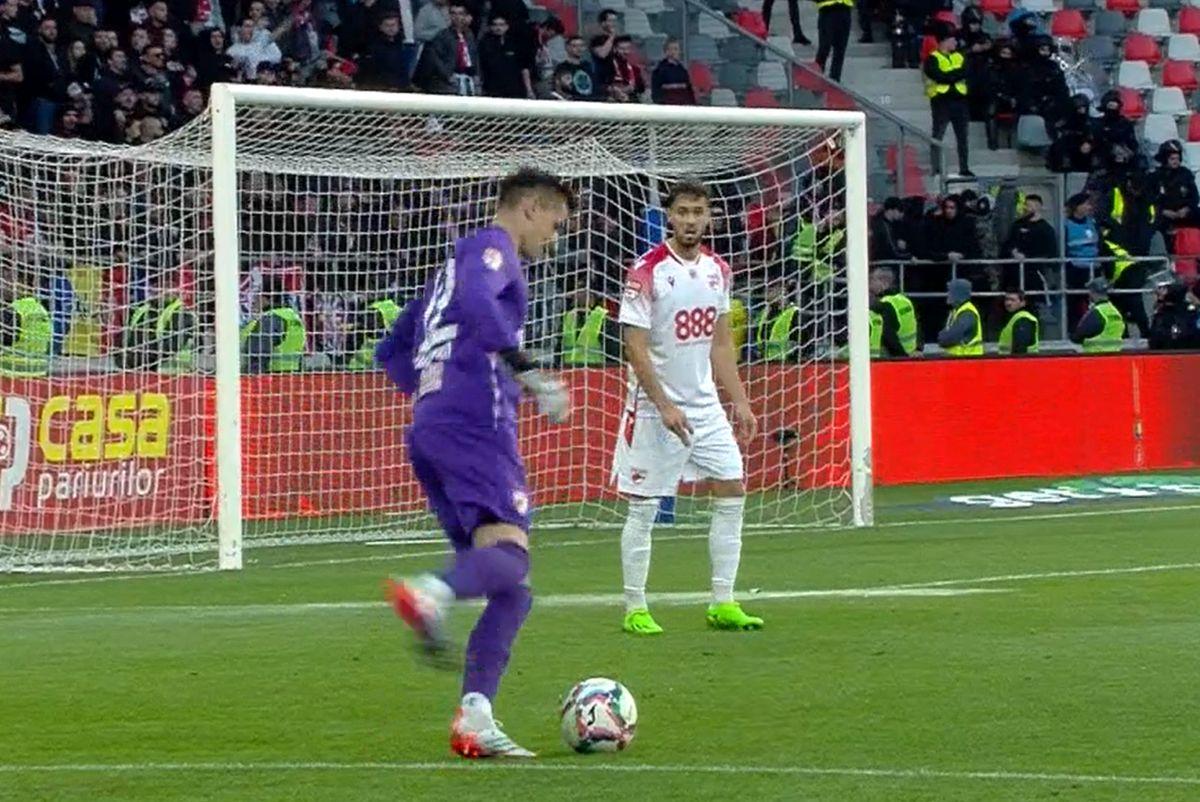 Dați-le „lingura de lemn!” » Denis Oncescu și Gorka Larrucea, gafe de amatori în Steaua - FC Dinamo
