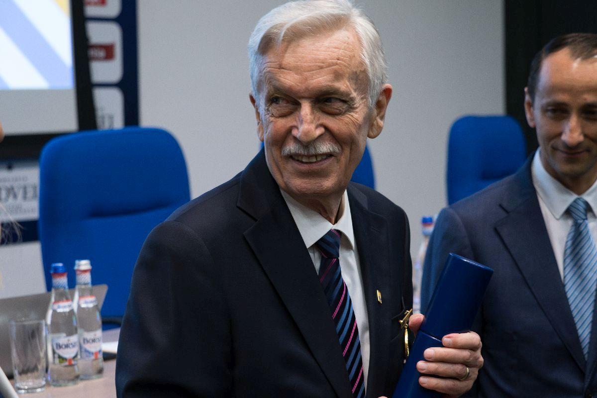 Zi de gală și multe emoții la COSR » Ordinul Excelența Olimpică, acordat pentru 3 personalități din sportul românesc! „Greii” n-au lipsit de la eveniment