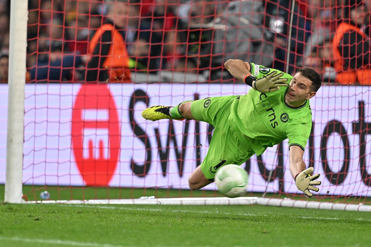 Emiliano Martinez în Lille - Aston Villa