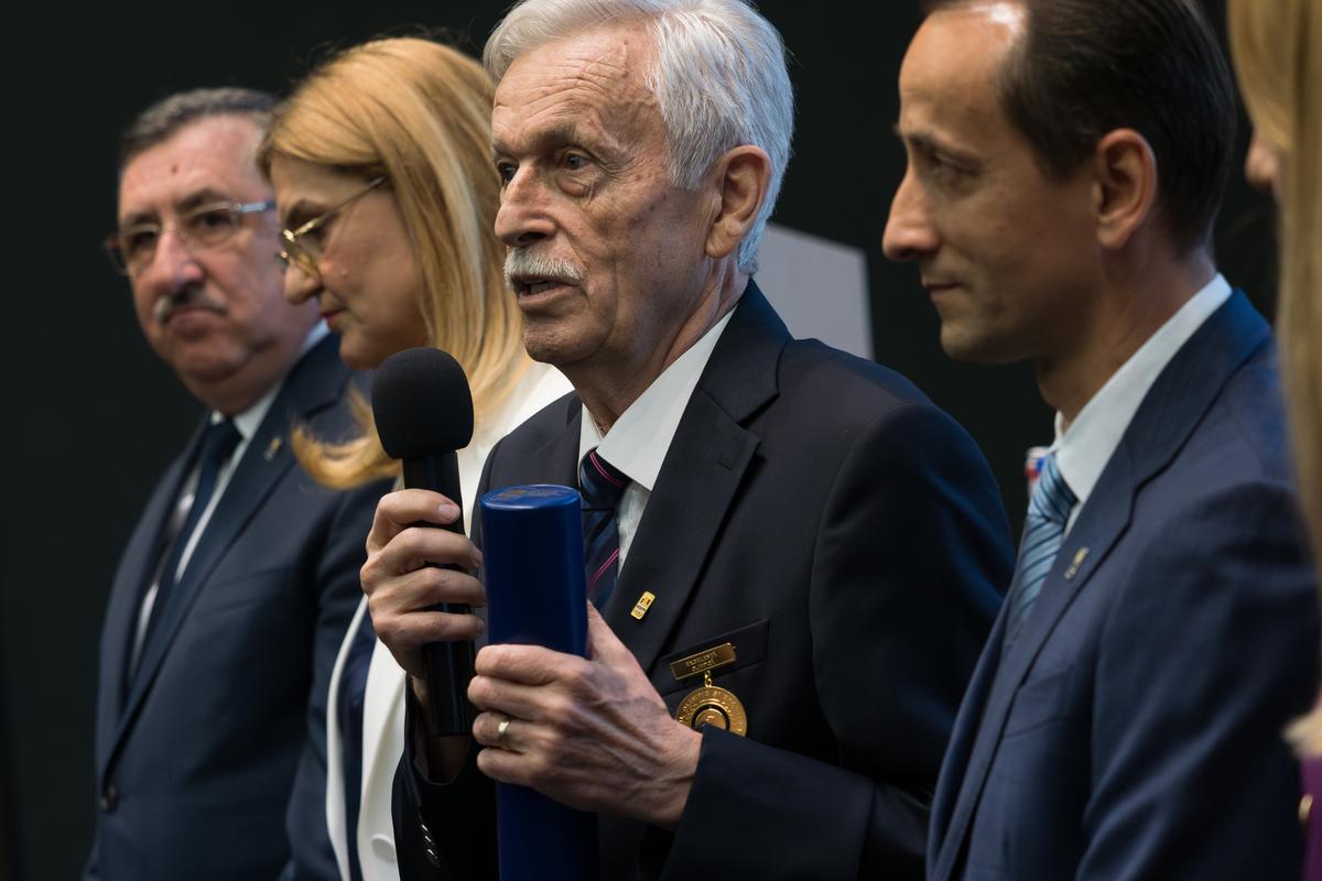 Zi de gală și multe emoții la COSR » Ordinul Excelența Olimpică, acordat pentru 3 personalități din sportul românesc! „Greii” n-au lipsit de la eveniment