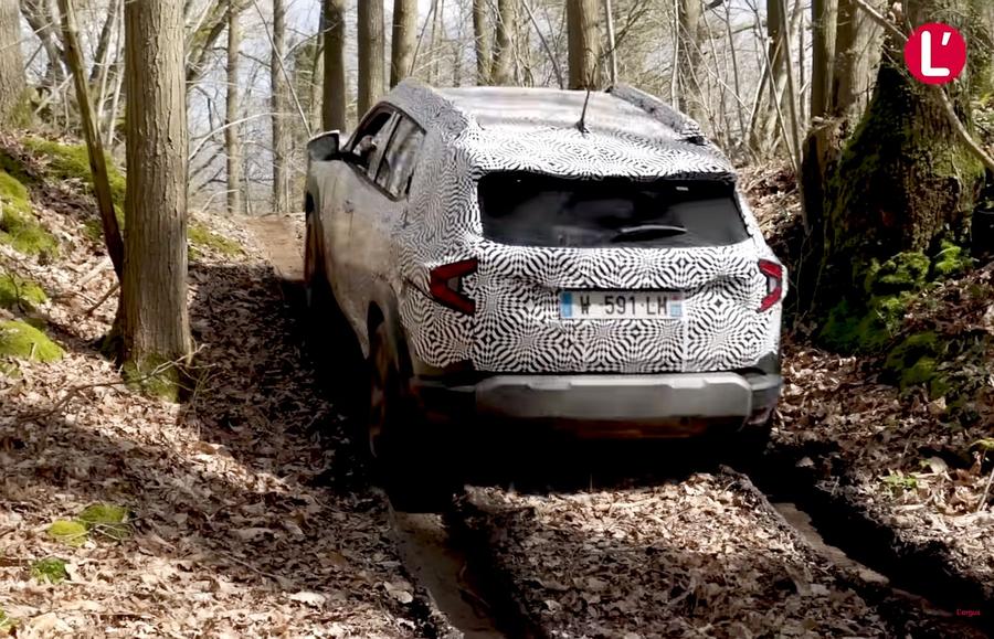 Dacia Duster 3. Sursă foto: youtube.com/@L'argus Dacia Duster 3, testată în condiții de off-road în Franța » Cum s-a descurcat