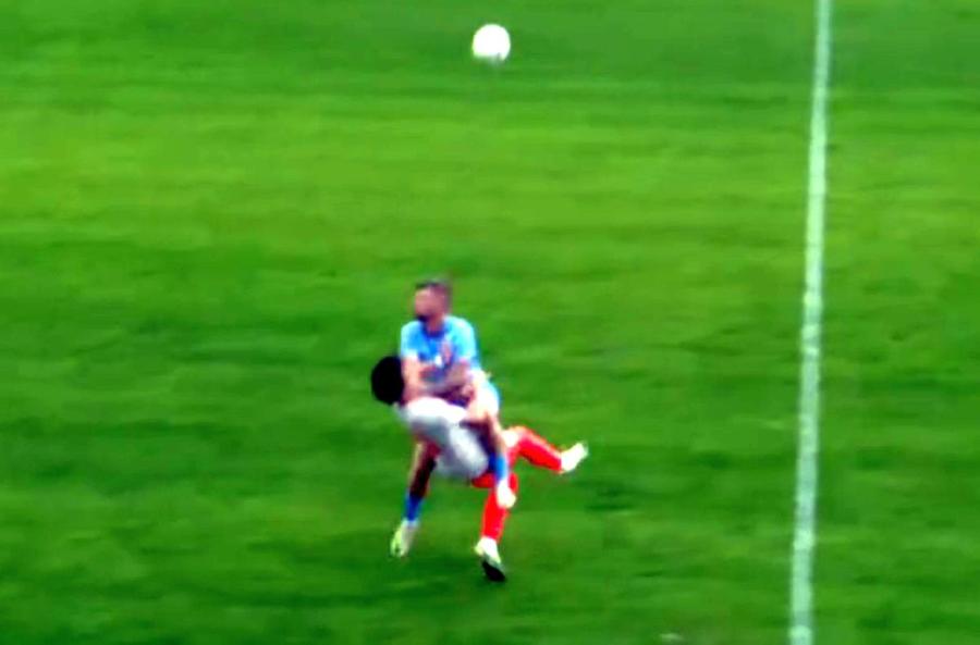 Pandele l-a lovit cu genunchiul pe Irimia Play-off Liga 2: trei eliminări, dar niciun gol în Metaloglobus - Voluntari