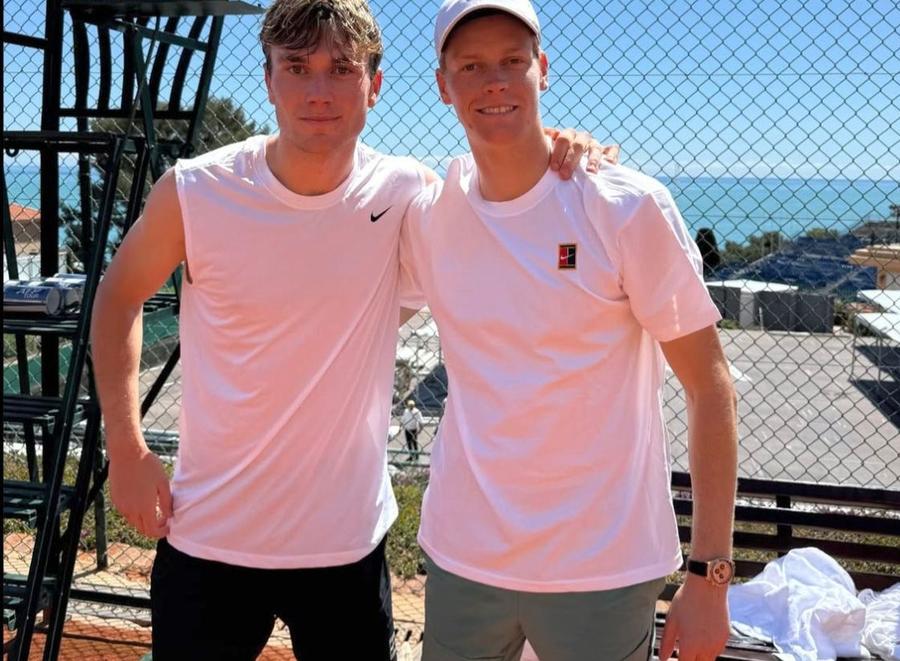 Jannik Sinner, alături de Jack Draper / Sursă foto: Instagram@ janniksin Un jucător din Top 10 s-a antrenat cu Jannik Sinner și oferă detalii despre liderul mondial: „Voi spune adevărul. Cred că este important ca oamenii să știe”