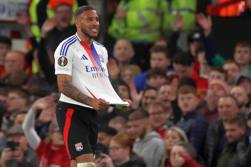Tolisso, frustrat în momentul eliminării pe Old Trafford. A fost poate momentul-cheie. Foto: Imago Images