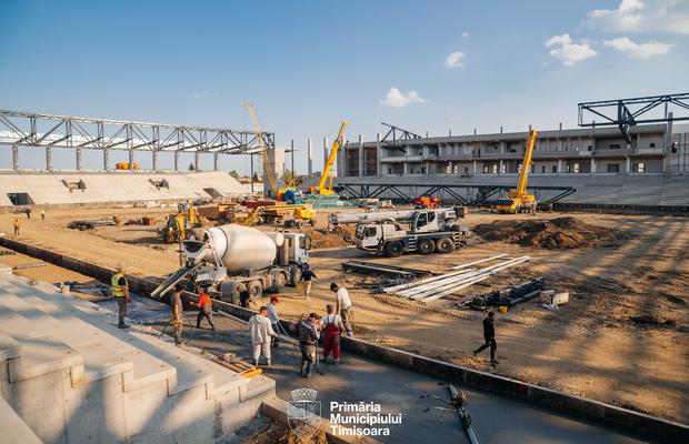 Primarul unui mare oraș din România, anunț de pe șantier: „Stadionul e gata anul acesta”