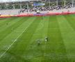 Imagini neconvenționale! Probleme grave la stadionul de 37 de milioane: meci întrerupt două ore » Aici va juca Dinamo în play-off