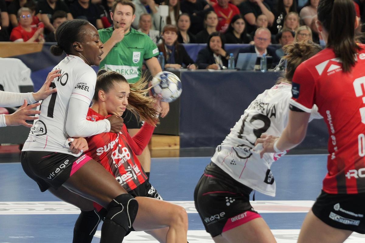 Brest a marcat 36 de goluri la Bistrița » Gloria are nevoie de un retur perfect pentru calificarea în Final Four-ul Ligii Campionilor