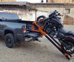 Vrei să transporți o motocicletă singur? Uite o soluție fabricată în România