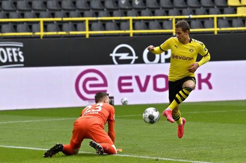 Fotbalul din Bundesliga a revenit după 2 luni de pauză // Sursă foto: Getty
