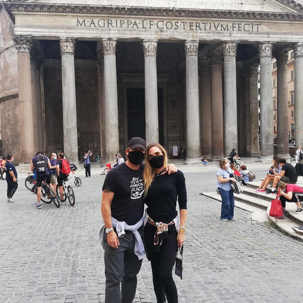 FOTO Cum a fost surprins Francesco Totti alături de soția sa irezistibilă » Nu credea că va face așa ceva vreodată