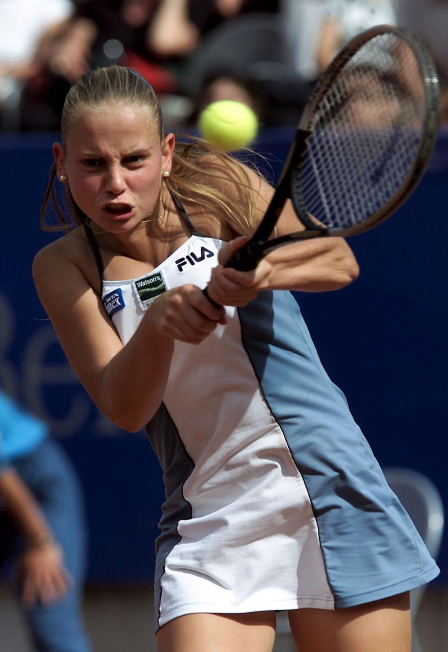 Jelena Dokic la Roma, în 2001, când a cucerit titlul Foto Guliver/GettyImages Jelena Dokic în bătălia corpului și a minții » A slăbit 53 de kilograme în 18 luni!