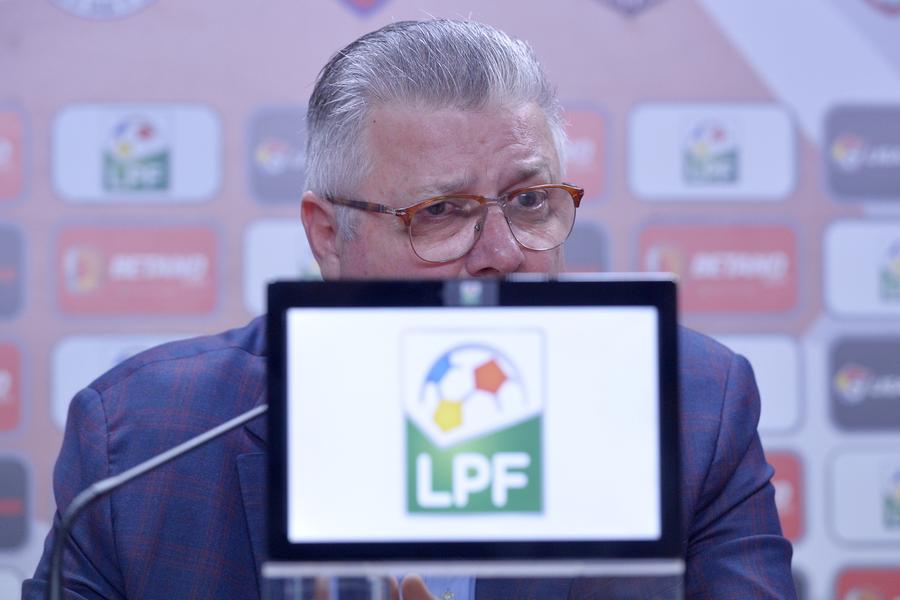 Între merțanul lui Tavi și eficientul domn Iorgulescu