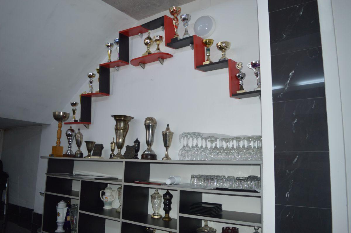 Plânge Valea Domanului » Stadionul „Mircea Chivu”, din Reșița, vechi de aproape un secol, își trăiește în uitare ultimii ani