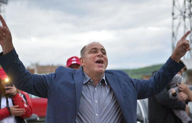 Laszlo Diosezgi, patronul lui Sepsi, a dat din colț în colț când a fost pus să continue versurile imnului României: „Nu vreți sau nu știți?”