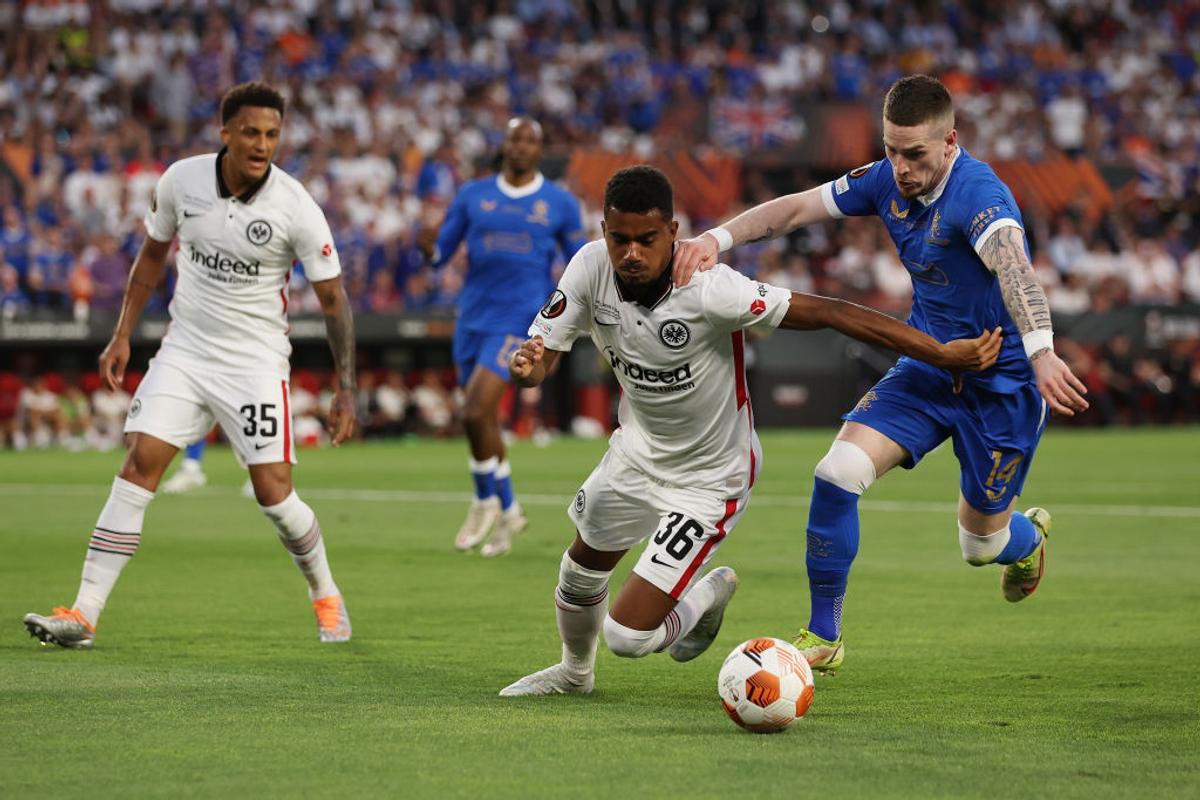 Cine e fotbalistul cu origini românești din echipa lui Eintracht Frankfurt » A înscris în finala Europa League și mărturisește: „Am izbucnit în lacrimi imediat”