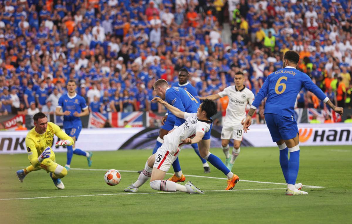 Eintracht Frankfurt, gest superb după finala Europa League » Au cumpărat o pagină de reclamă într-un ziar scoțian!
