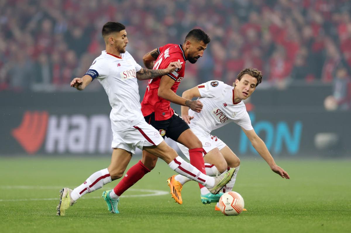 Decizie bizară în Sevilla - Juventus » VAR-ul a ratat un fault evident: „Dacă nu s-a schimbat regulamentul, trebuia penalty”