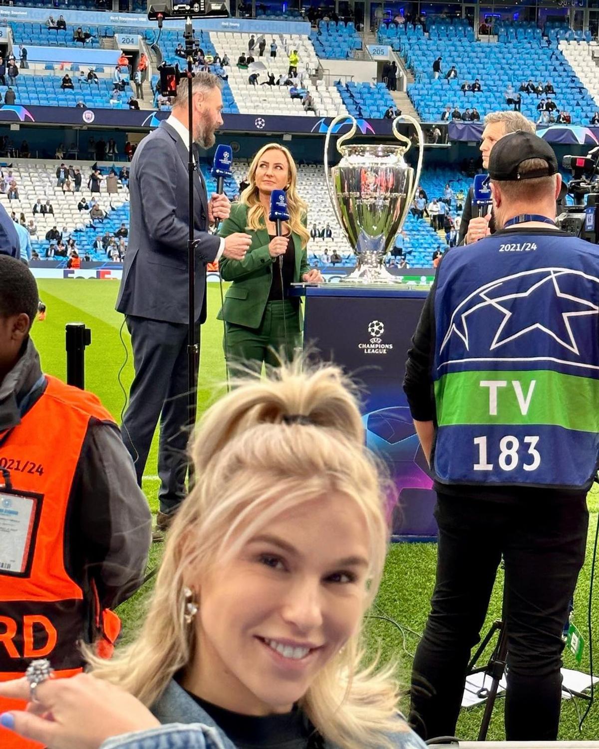 O vedetă din România, show la City - Real Madrid » A apărut pe transmisiunea live imediat după golul lui Alvarez