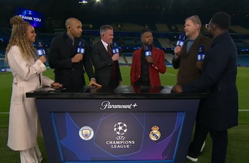 Patrice Evra (42 de ani), opt sezoane la Manchester United, a venit îmbrăcat într-un costum roșu la returul semifinalei Ligii Campionilor dintre Manchester City și Real Madrid, scor 4-0, 5-1 la general pentru „cetățeni”.