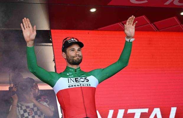 Filippo Ganna și-a luat revanșa în fața lui Pogacar și a câștigat etapa a 14-a în Turul Italiei! Rezumatul cursei
