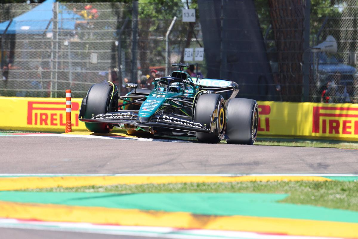 Max Verstappen este de neoprit! A bifat al optulea pole position consecutiv » Ferrari dezamăgește „acasă”