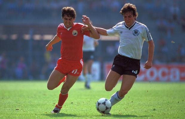 Povestea României la primul Euro, din 1984: am lăsat Italia acasă! » Fără niciun stelist, cu cel mai tânăr selecţioner pe bancă şi debutul lui Hagi la un turneu final la doar 19 ani