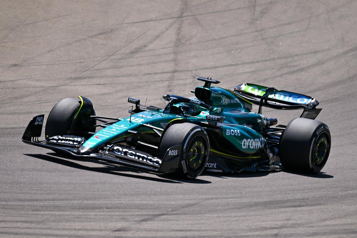 Max Verstappen este de neoprit! A bifat al optulea pole position consecutiv » Ferrari dezamăgește „acasă”