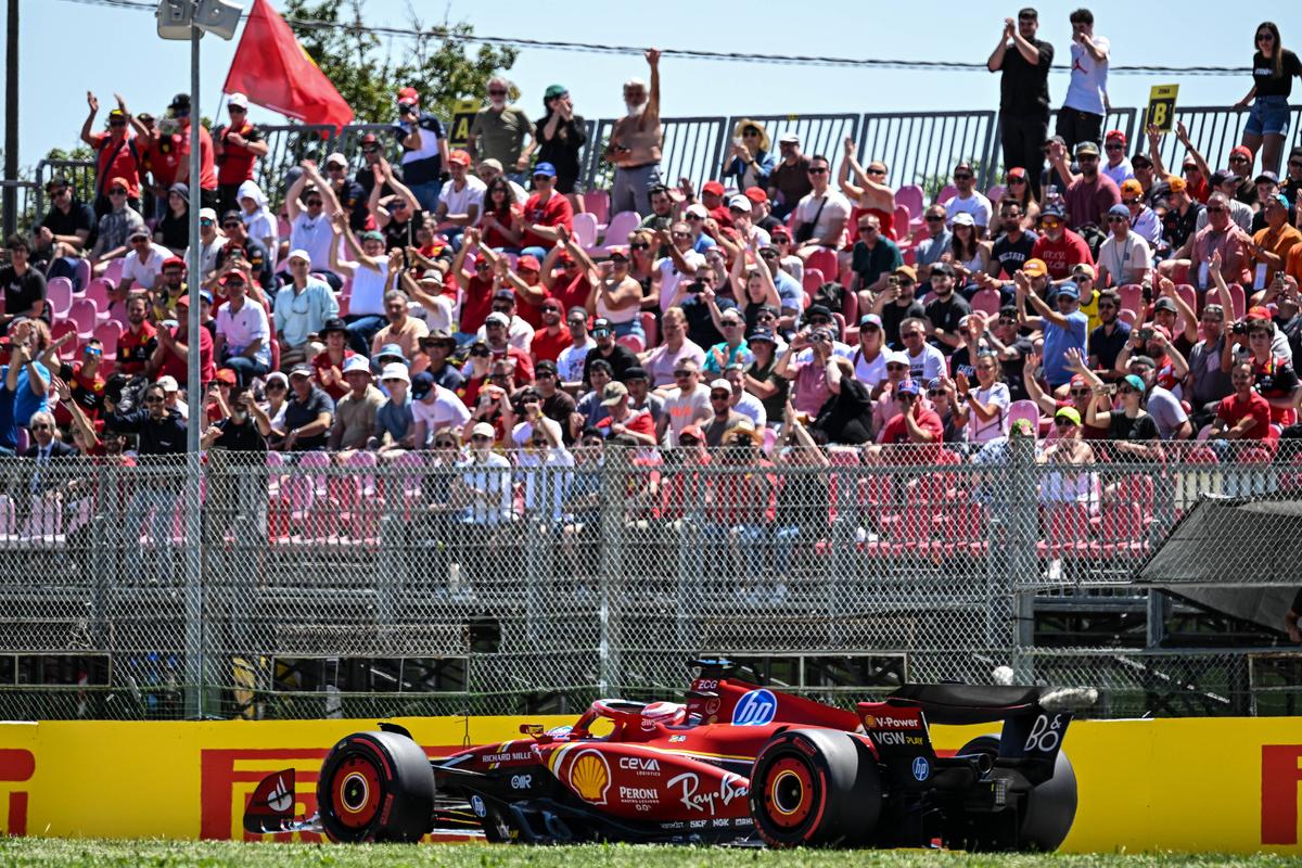 Max Verstappen este de neoprit! A bifat al optulea pole position consecutiv » Ferrari dezamăgește „acasă”
