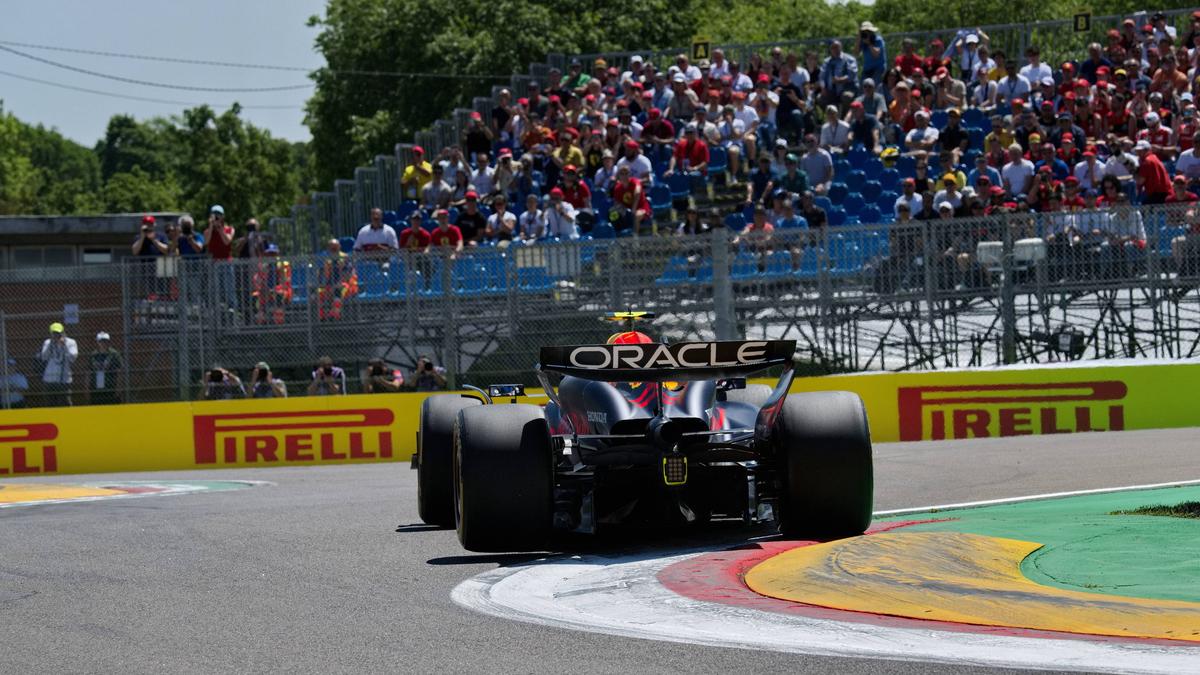 Max Verstappen este de neoprit! A bifat al optulea pole position consecutiv » Ferrari dezamăgește „acasă”