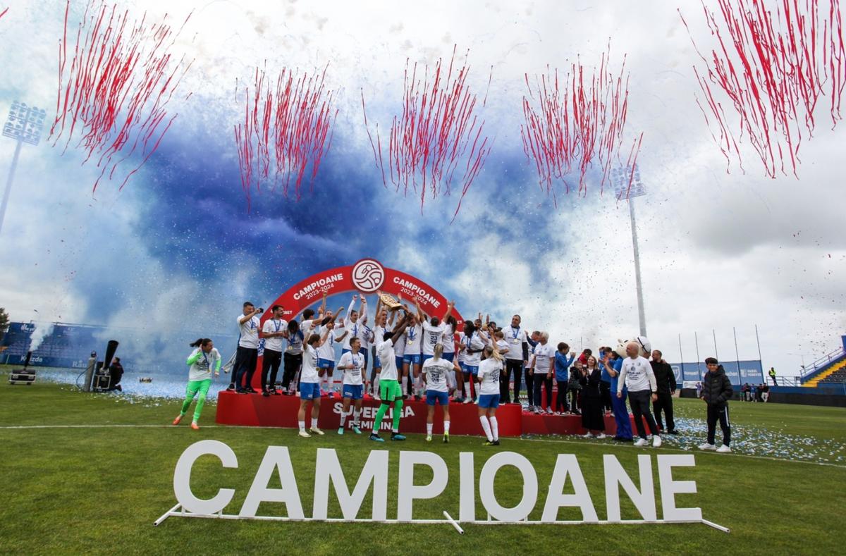 Trofeul de campioană este la Constanța » Au petrecut ca Inter