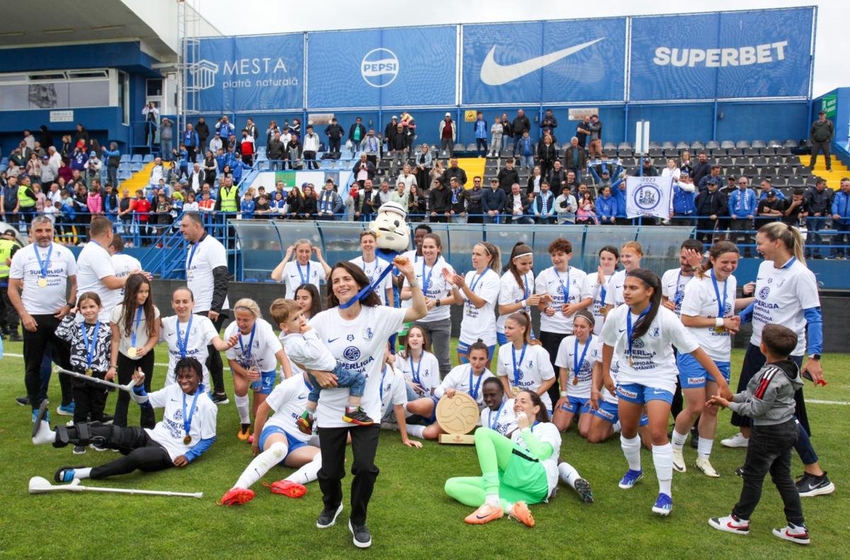 Trofeul de campioană este la Constanța » Au petrecut ca Inter