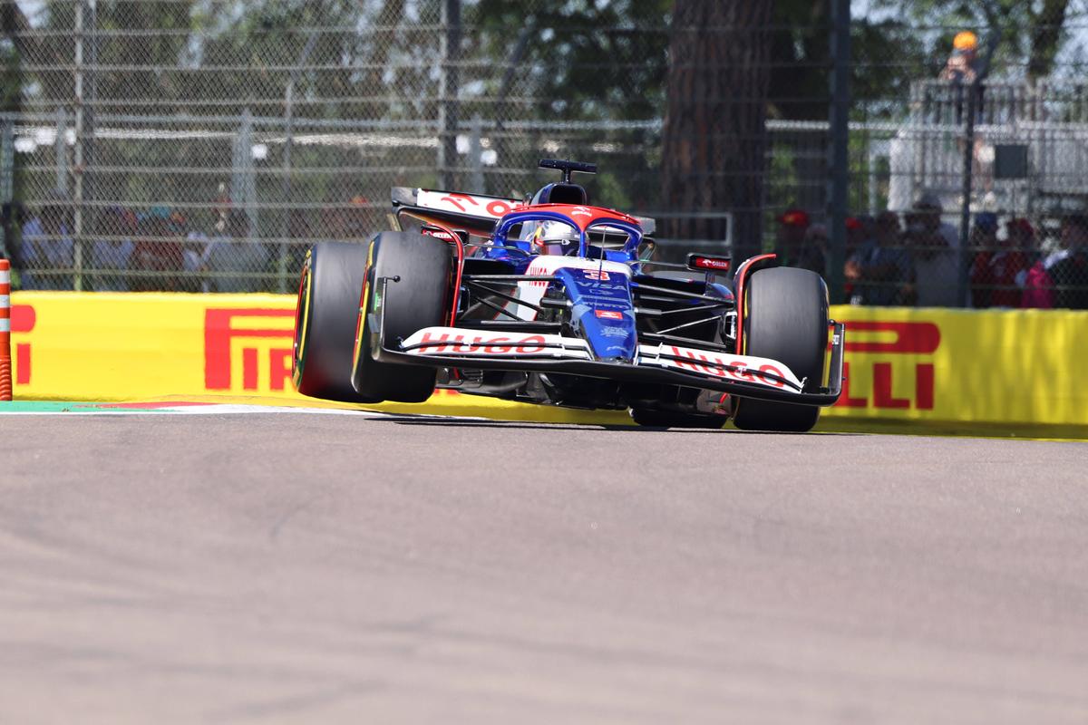 Max Verstappen este de neoprit! A bifat al optulea pole position consecutiv » Ferrari dezamăgește „acasă”