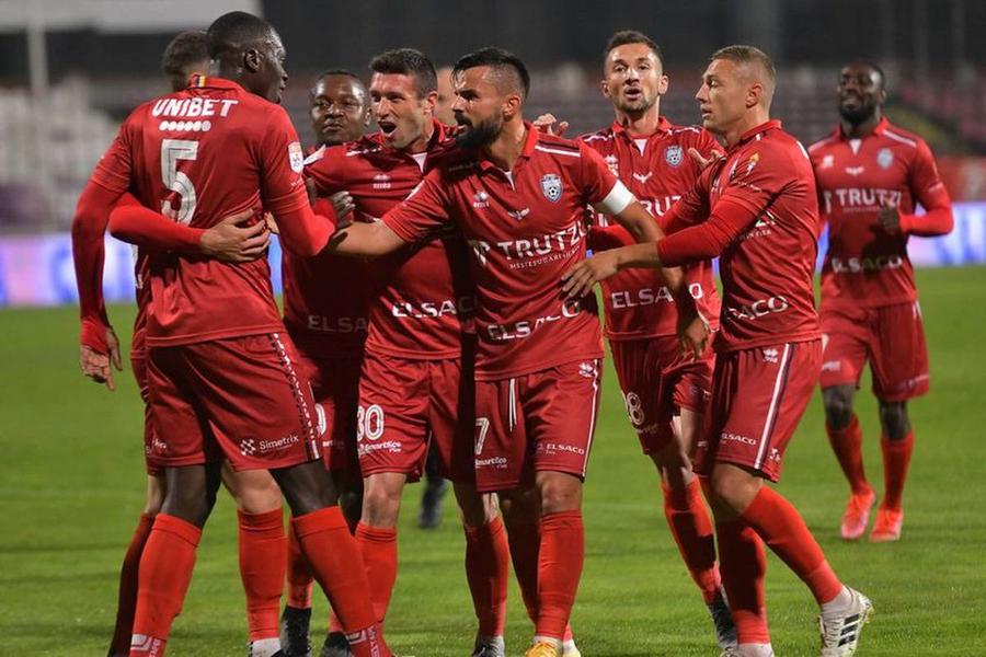 Enriko Papa (în centru, cu banderolă) / Foto: GSP FC Botoșani se desparte de 4 fotbaliști » Unul a transmis un mesaj enigmatic: „Din motive independente de voința mea”