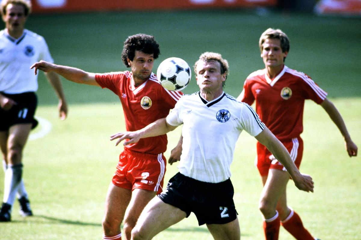 Povestea României la primul Euro, din 1984: am lăsat Italia acasă! » Fără niciun stelist, cu cel mai tânăr selecţioner pe bancă şi debutul lui Hagi la un turneu final la doar 19 ani