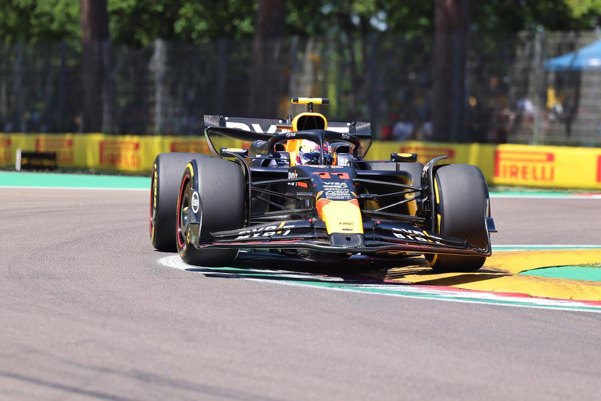 Max Verstappen este de neoprit! A bifat al optulea pole position consecutiv » Ferrari dezamăgește „acasă”