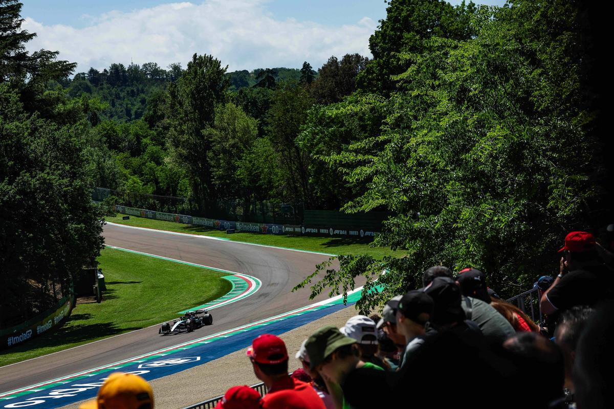 Max Verstappen este de neoprit! A bifat al optulea pole position consecutiv » Ferrari dezamăgește „acasă”