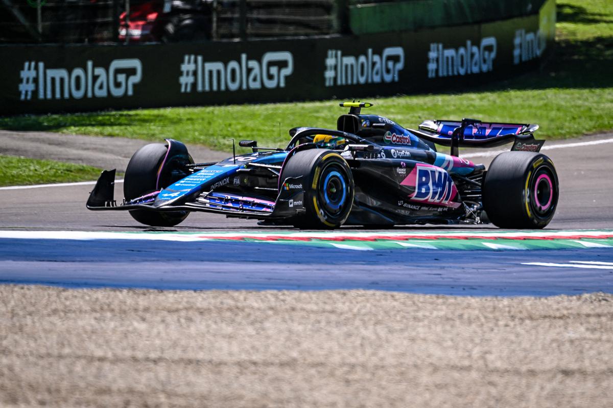 Max Verstappen este de neoprit! A bifat al optulea pole position consecutiv » Ferrari dezamăgește „acasă”