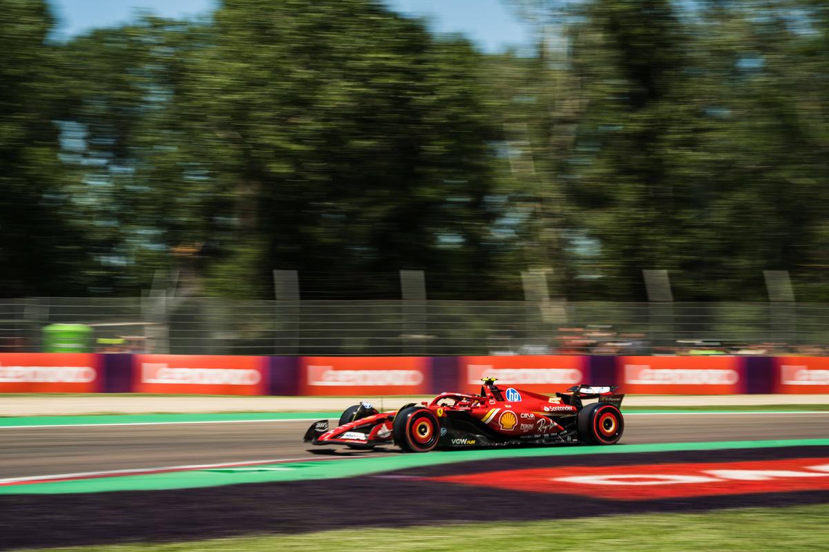 Max Verstappen este de neoprit! A bifat al optulea pole position consecutiv » Ferrari dezamăgește „acasă”