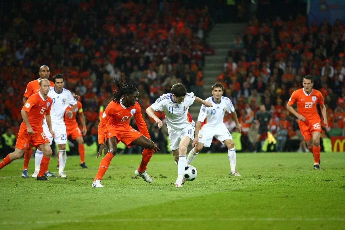 România la Euro 2008, în „Grupa morții” » Imaginile memorabile cu Cristi Chivu la imn, Adrian Mutu de la extaz la agonie, plus nedreptatea lui Ciprian Marica!