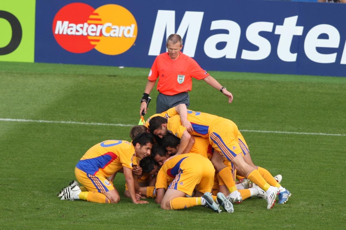 România la Euro 2008, în „Grupa morții” » Imaginile memorabile cu Cristi Chivu la imn, Adrian Mutu de la extaz la agonie, plus nedreptatea lui Ciprian Marica!