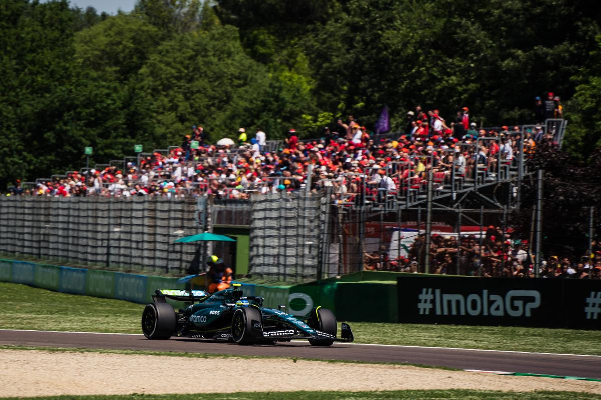 Max Verstappen este de neoprit! A bifat al optulea pole position consecutiv » Ferrari dezamăgește „acasă”
