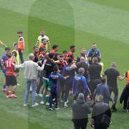 Scenele de la finalul partidei Steaua - Reșița, scor 0-2 / Foto: GSP