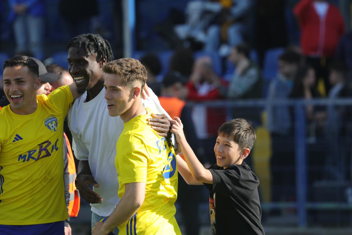 Proaspătul campion cu FCSB a mers la meciul de totul sau nimic din Superligă și a sărbătorit cu echipa câștigătoare!