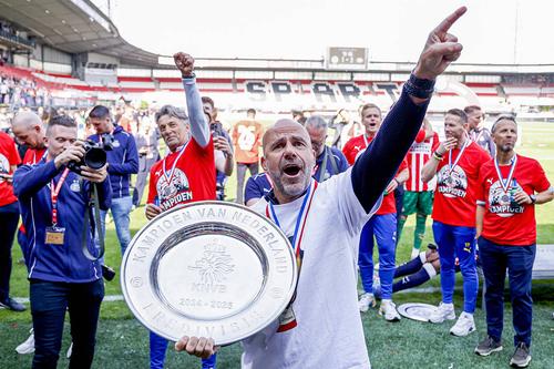 Peter Bosz a cucerit titlul alături de PSV // foto: Imago Images