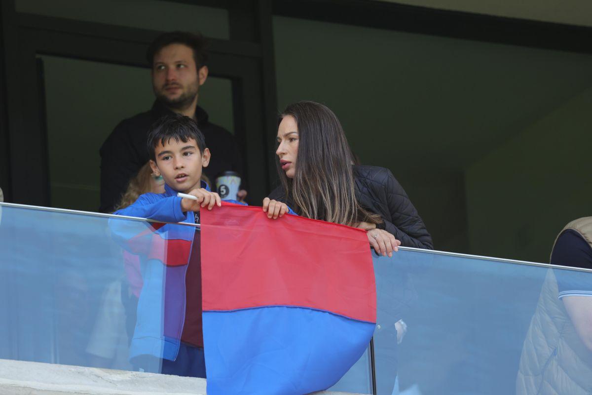 „Aici e Steaua!” » 3 detalii din Ghencea, de la Steaua - CSM Reșița: ce făcea Victor Pițurcă în lojă și cum arată la 69 de ani + mesajele ostile ale ultrașilor