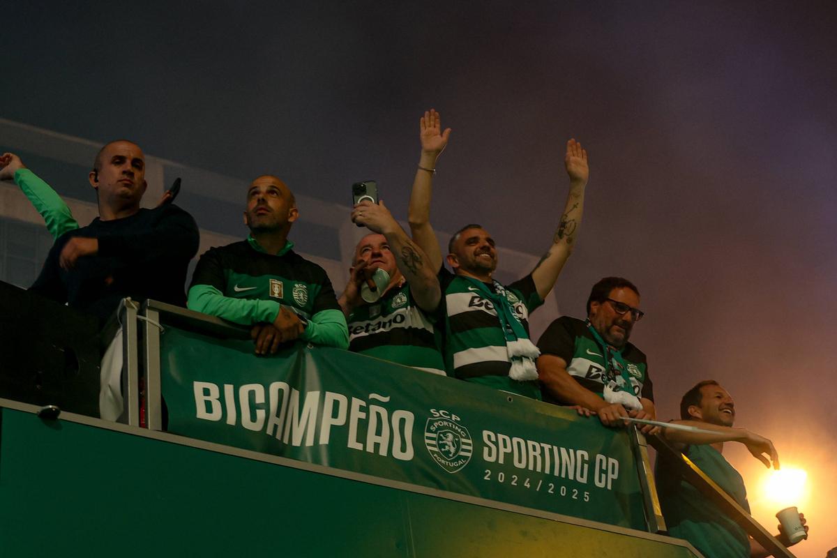 Sporting Lisabona a câștigat titlul în Portugalia! Imagini de colecție, după o luptă palpitantă cu Benfica