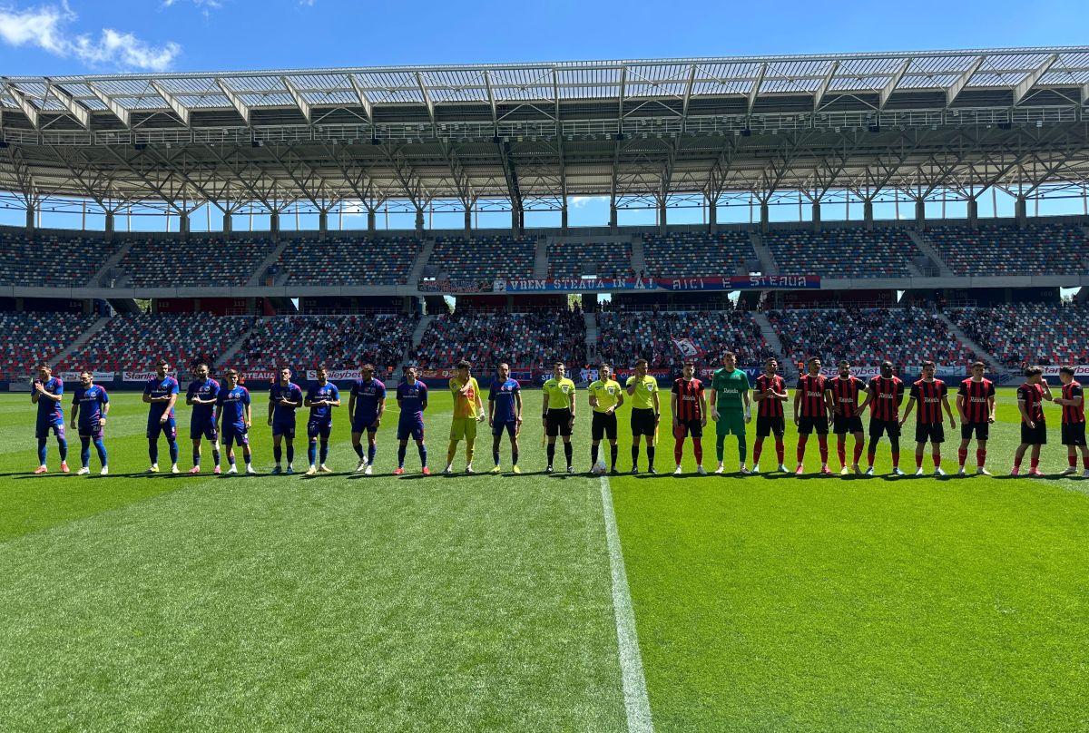 „Aici e Steaua!” » 3 detalii din Ghencea, de la Steaua - CSM Reșița: ce făcea Victor Pițurcă în lojă și cum arată la 69 de ani + mesajele ostile ale ultrașilor