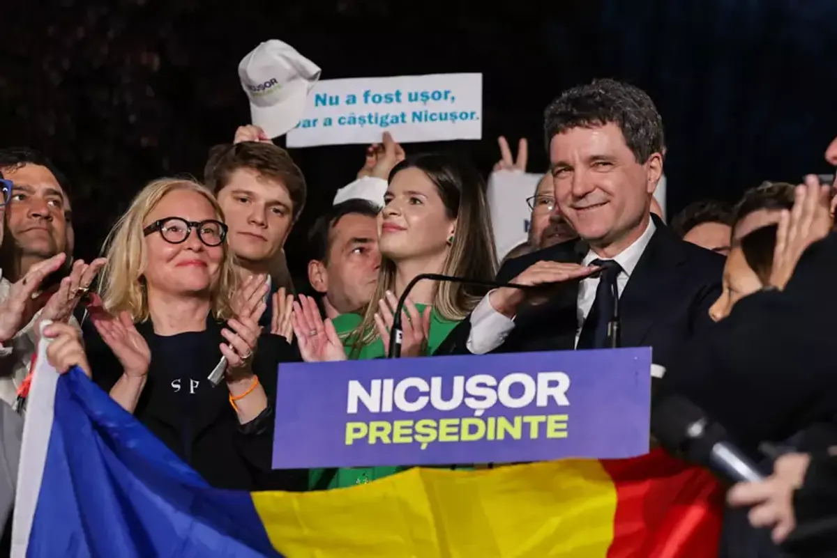 Primele imagini cu Nicușor Dan și George Simion, după apariția exit-poll-urilor
