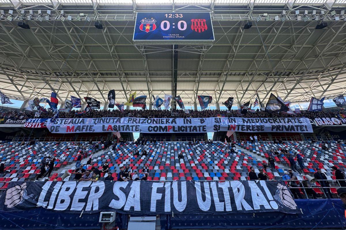 „Aici e Steaua!” » 3 detalii din Ghencea, de la Steaua - CSM Reșița: ce făcea Victor Pițurcă în lojă și cum arată la 69 de ani + mesajele ostile ale ultrașilor